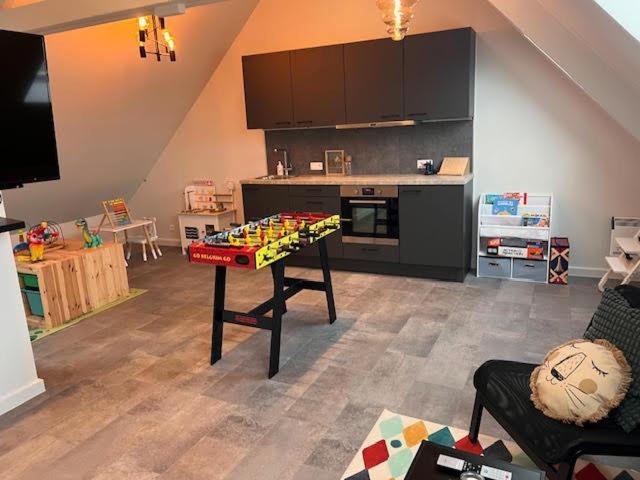 Family Appartement 'Marieo' With Game Room And Outdoor Facilities Gistel Luaran gambar